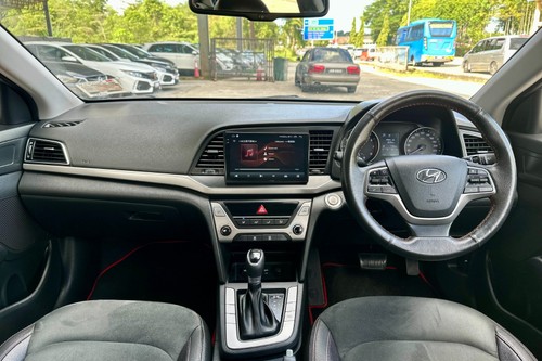 2017 Hyundai Elantra 2.0L Dynamic Terpakai