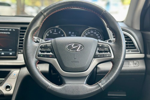 2017 Hyundai Elantra 2.0L Dynamic Terpakai