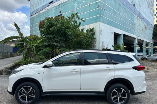 Second hand 2019 Perodua Aruz 1.5AV 