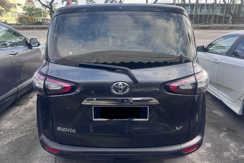 2017 Toyota Sienta 1.5 V AT  lama