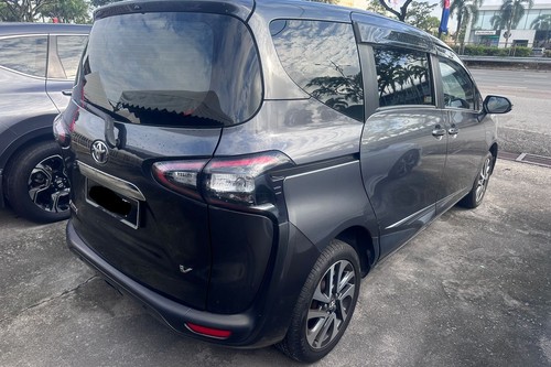 2017 Toyota Sienta 1.5 V AT Terpakai