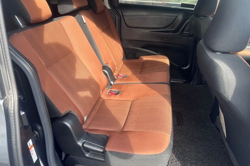 2017 Toyota Sienta 1.5 V AT Terpakai