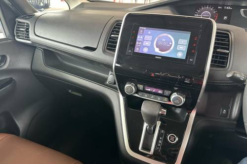 Used 2018 Nissan Serena 2.0L Highway Star