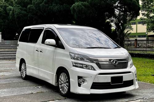 2013 Toyota Vellfire 2.5L Terpakai