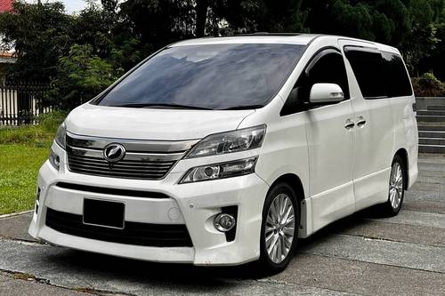 2013 Toyota Vellfire 2.5L Terpakai