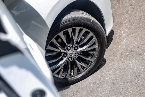 Second hand 2023 Toyota Vellfire 2.4T Premium 