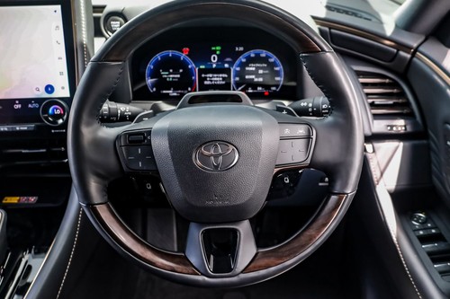 Used 2023 Toyota Vellfire 2.4T Premium