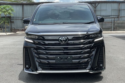 2nd Hand 2023 Toyota Vellfire 2.4T Premium