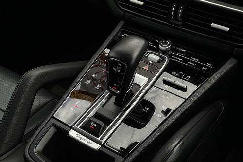 2020 Porsche Cayenne S Terpakai