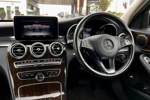 2015 Mercedes Benz C-Class Saloon C200 Avantgarde Line  lama