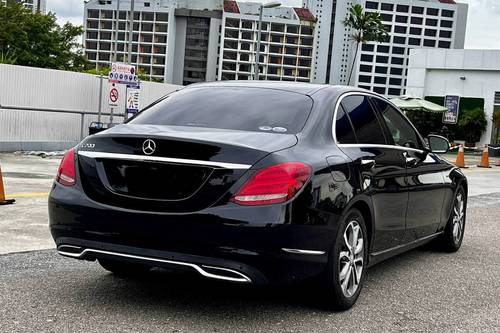 Terpakai 2015 Mercedes Benz C-Class Saloon C200 Avantgarde Line untuk Dijual