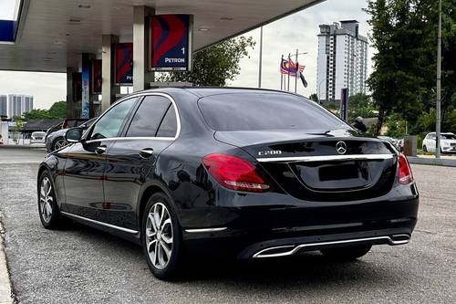 2015 Mercedes Benz C-Class Saloon C200 Avantgarde Line Terpakai