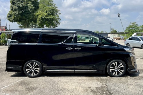 2016 Toyota Vellfire 2.5L Terpakai