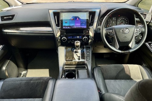 2016 Toyota Vellfire 2.5L Terpakai