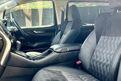 2016 Toyota Vellfire 2.5L Terpakai