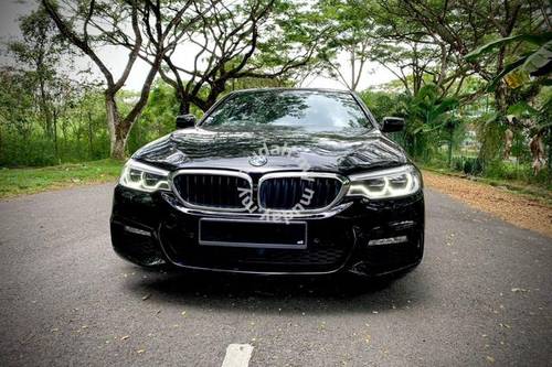 2017 BMW 5 Series Sedan 530i M Sport  lama