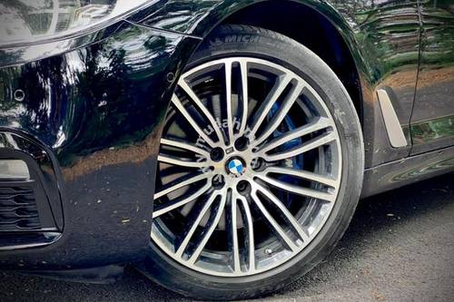 Used 2017 BMW 5 Series Sedan 530i M Sport