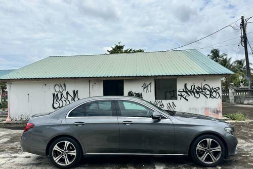 Terpakai 2019 Mercedes Benz E-Class Saloon E200 2.0 untuk Dijual