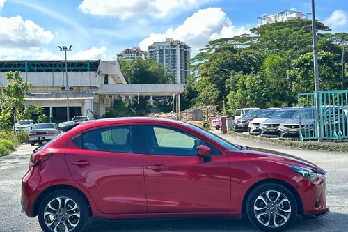 Second hand 2016 Mazda 2 Hatchback 1.5L LED 