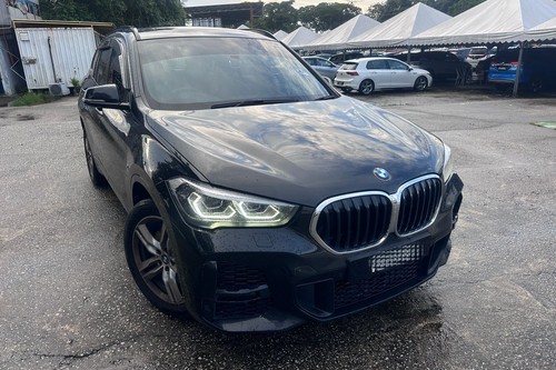 2020 BMW X1 sDrive20i M Sport  lama