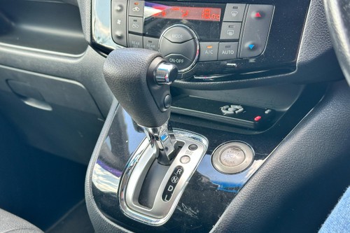 2016 Nissan Serena 2.0L Terpakai