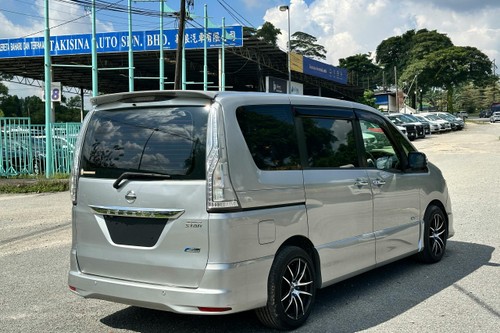2016 Nissan Serena 2.0L Terpakai