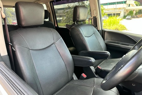2016 Nissan Serena 2.0L Terpakai