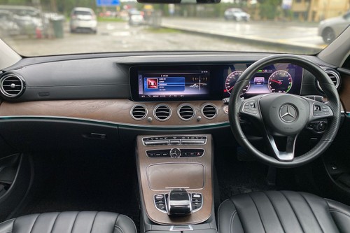2017 Mercedes Benz E-Class Saloon E 350 e AMG Line Terpakai