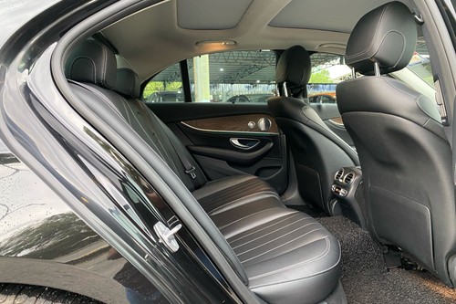 2017 Mercedes Benz E-Class Saloon E 350 e AMG Line Terpakai