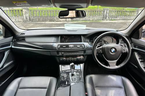 Used 2015 BMW 5 Series Sedan 520i