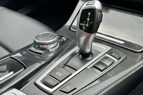 Used 2015 BMW 5 Series Sedan 520i