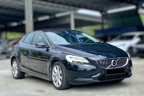 2017 Volvo V40 2.0 T5 FACELIFT Terpakai