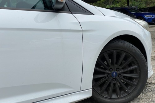 2015 Ford Focus Trend Terpakai