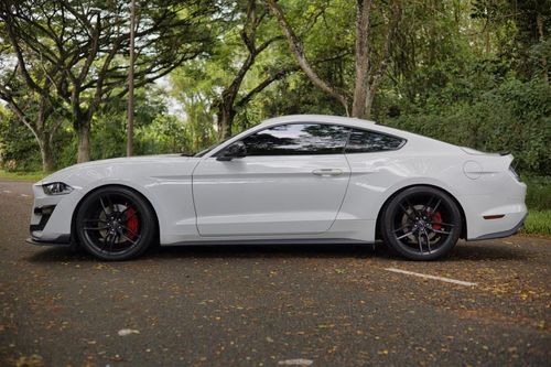 Old 2019 Ford Mustang 2.3L Ecoboost