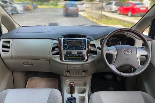 2012 Toyota Innova 2.0 G AT Terpakai