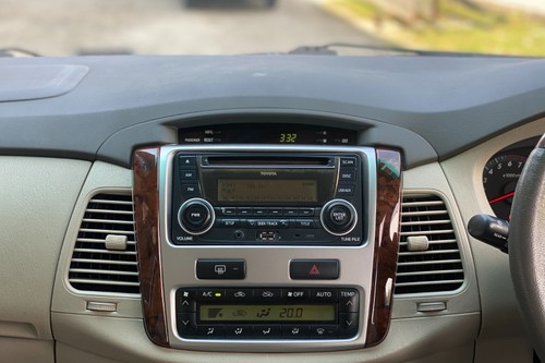 2012 Toyota Innova 2.0 G AT Terpakai