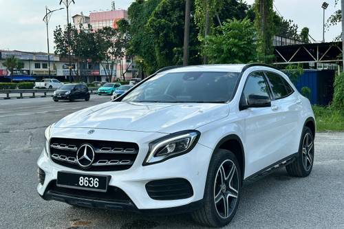2017 Mercedes Benz GLA-Class 250 4MATIC AMG Line Terpakai