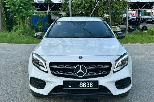 2017 Mercedes Benz GLA-Class 250 4MATIC AMG Line Terpakai