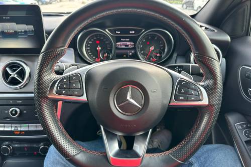 2017 Mercedes Benz GLA-Class 250 4MATIC AMG Line Terpakai