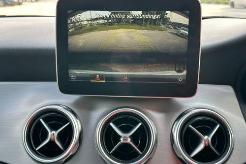 2017 Mercedes Benz GLA-Class 250 4MATIC AMG Line Terpakai