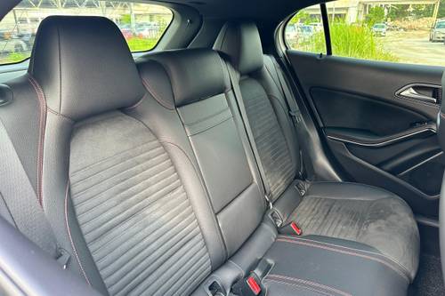 2017 Mercedes Benz GLA-Class 250 4MATIC AMG Line Terpakai