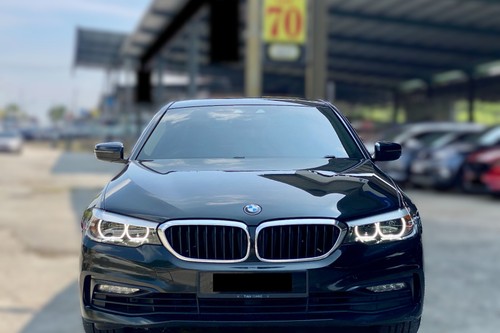 2017 BMW 5 Series Sedan 530e Sport  lama