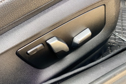 2017 BMW 5 Series Sedan 530e Sport Terpakai