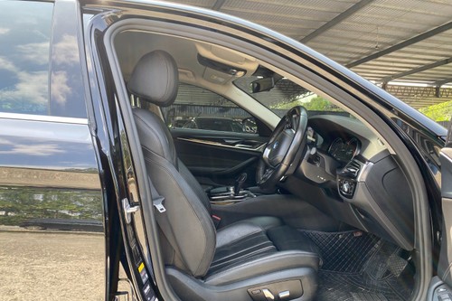 2017 BMW 5 Series Sedan 530e Sport Terpakai