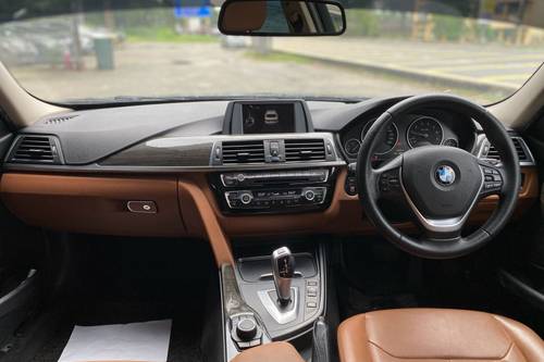 2016 BMW 3 Series Sedan 318i Sports Terpakai