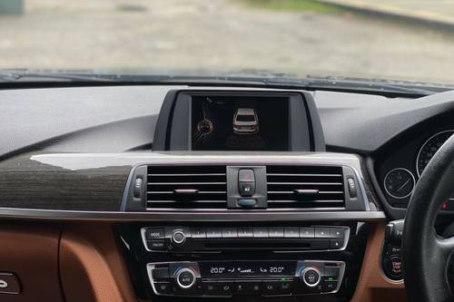2016 BMW 3 Series Sedan 318i Sports Terpakai