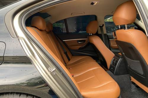 2016 BMW 3 Series Sedan 318i Sports Terpakai