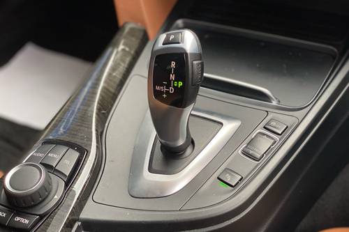 2016 BMW 3 Series Sedan 318i Sports Terpakai