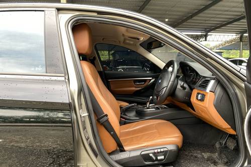 2016 BMW 3 Series Sedan 318i Sports Terpakai