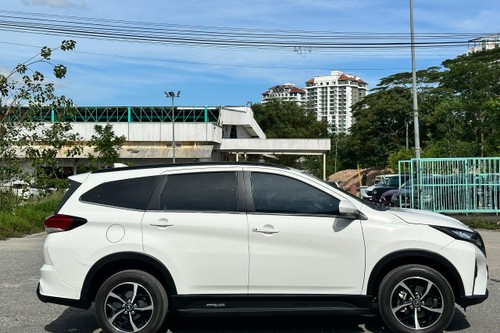 2022 Perodua Aruz 1.5AV Terpakai